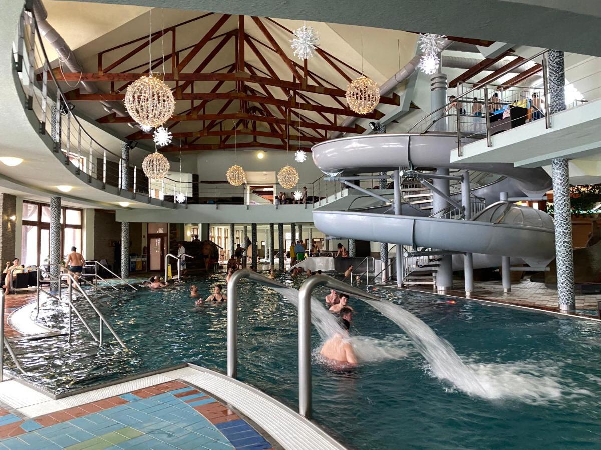 Apartment Friends Besenova - Free Swinning Pool المظهر الخارجي الصورة